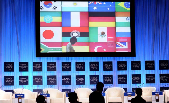 The fourth day of the World Economic Forum at Davos saw business leaders and politicians pouring in to decide the course of the global economy hit by the crisis.<br><br>Here is a look at who all were present.