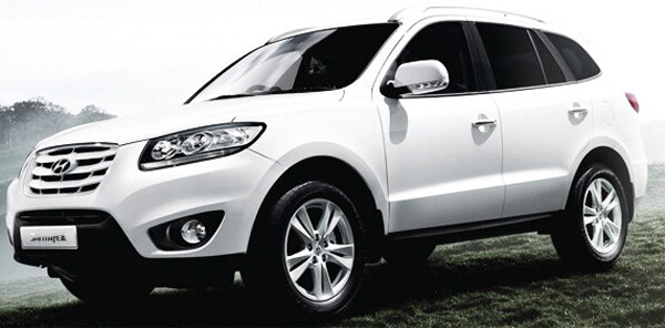 Available in six speed manual transmission, with an option of 2WD and 4WD, the high-tech engine incorporates a host of advanced technologies aimed at delivering an optimal balance of performance, excellent drivability on all terrains and a segment best fuel mileage of 14.66 kmpl (ARAI certified).