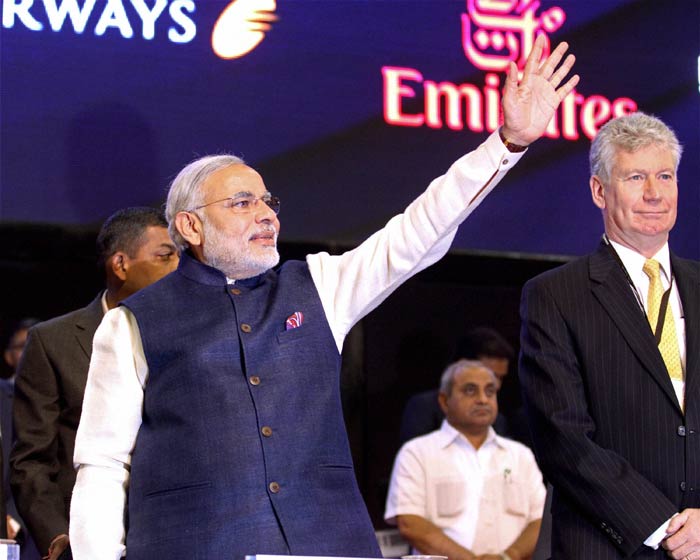 Investment pledges, praises galore at Modi\'s \'Vibrant Gujarat\' summit