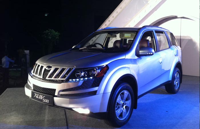 Global auto major Mahindra and Mahindra's latest offering XUV500 has been nominated for the sports utility vehicle (SUV) of the year by the Car and Bike Show aired on NDTV Profit. XUV500 sports a mHawk VGT engine with 140 Bhp@3750 rpm maximum power. It has displacement of 2179 cc.<br><br> Priced attractively, this global SUV is likely to set a new benchmark for competition. The base model, called the W6, has a price tag of Rs 10.8 lakh while the W8 variant has been priced at Rs 11.95 lakh.