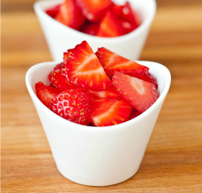 Snack on These: 15 Foods Under 100 Calories Snack on These: 15 Foods Under 100 Calories