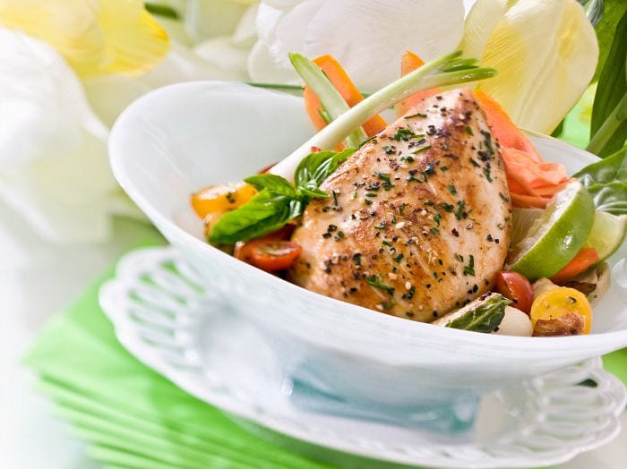 Snack on These: 15 Foods Under 100 Calories Snack on These: 15 Foods Under 100 Calories