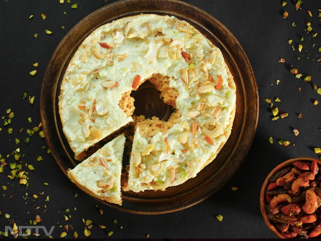 5 Delhi-NCR Sweet Shops You Can't Miss This Monsoon For Irresistible Ghevar