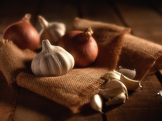 5 Essential Cooking Ingredients You Must Have In Your Kitchen