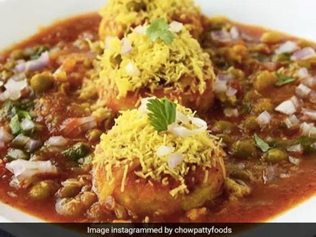 5 Maharashtrian Street Foods You Must Make