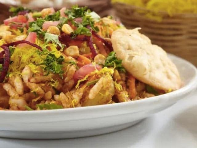 5 Maharashtrian Street Foods You Must Make