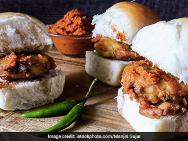 5 Maharashtrian Street Foods You Must Make
