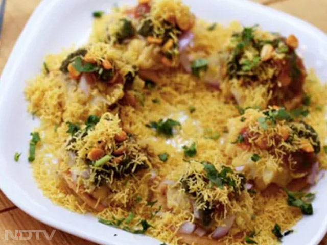 5 Popular Street Foods From Across India
