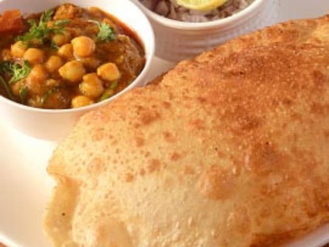 Photo : 5 Signs You Are A Die-Hard Chhole Bhature Fan