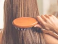 Photo : लंबे और घने बालों के लिए अपनी डाइट में शामिल करें ये 7 चीजें