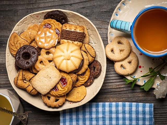 Photo : 7 Insanely Tasty Ways To Use Those Leftover Cookies And Biscuits