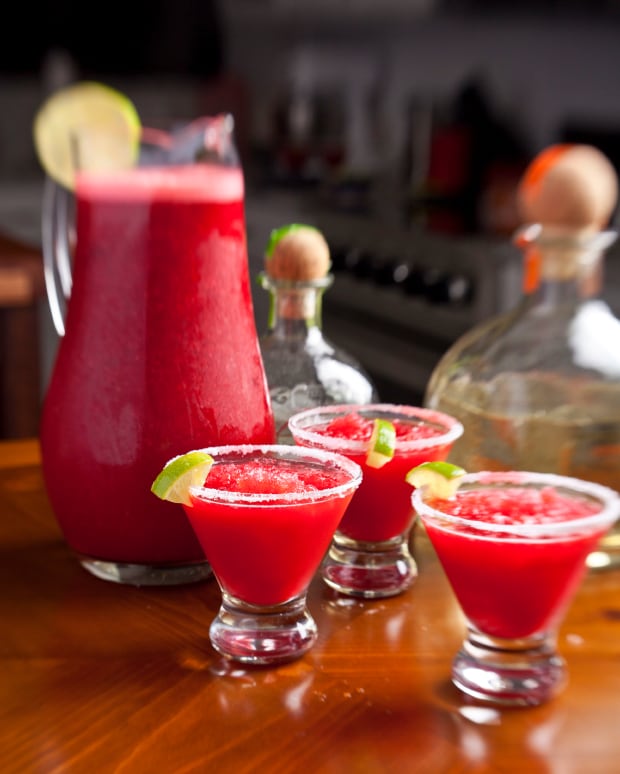 10 Cocktails to Get You Into The Christmas Spirit 10 Cocktails to Get You Into The Christmas Spirit
