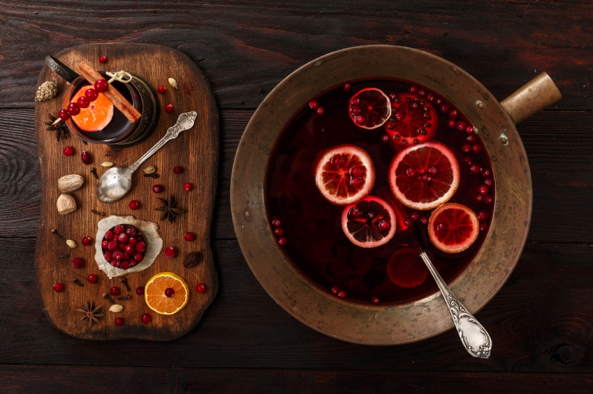 10 Cocktails to Get You Into The Christmas Spirit 10 Cocktails to Get You Into The Christmas Spirit