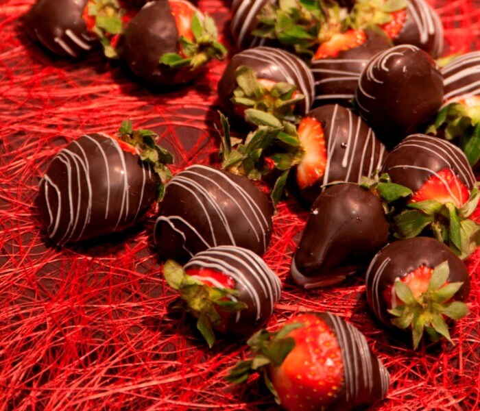 What: On Valentine's Day, foodhall whips up a special celebration. Some highlights are- <br>
Valentine's Day food menu: cookies, chocolate cake, strawberry praline cake and cake pops.<br><br>

Valentine's Day Gifts: Foodhall has created special gift hampers with an assortment of delicacies like chocolates and candies, wines and champagne, heart shaped cookies, cheese and crackers and much more. <br><br>

When: 14th February<br><br>

 
Where: Foodhall, DLF Promenade, Vasant Kunj<br><br>

Contact: +91 11 46104466  <br><br>