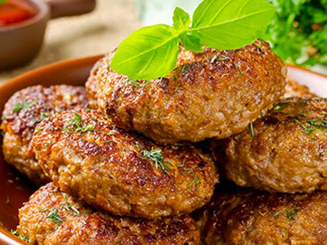 Having A New Year Celebration? Check Out 5 Delicious Snacks To Make