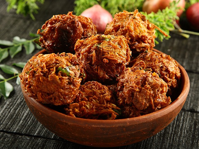 These 5 Non-Veg Pakodas Are Perfect For Mid-Week Indulgence