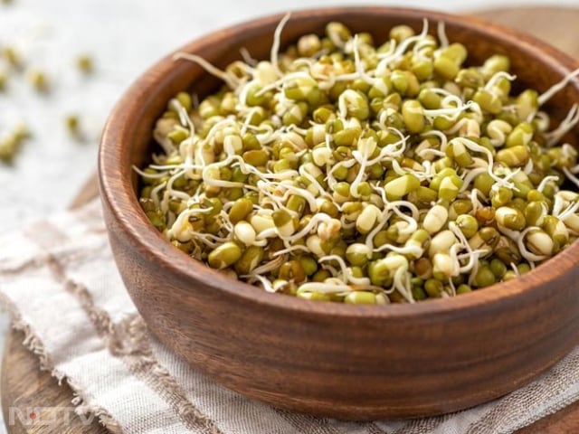 Tips To Prevent Soggy Bhel Puri At Home