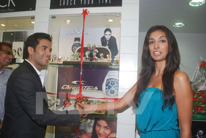 Tusshar and Preeti Desai unveil watches