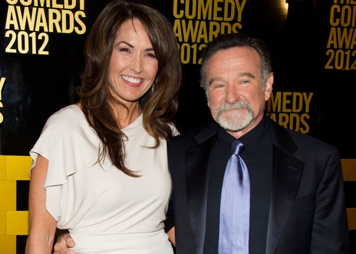 Robin Williams and Bridesmaids win 2012 Comedy Awards