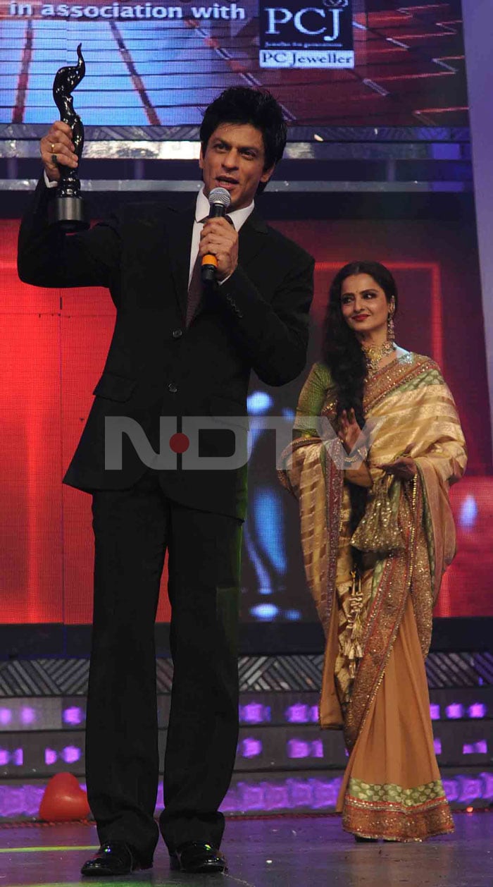 Kajol Shahrukh Khan Ka Sex - Filmfare Awards: SRK, Kajol win top honours