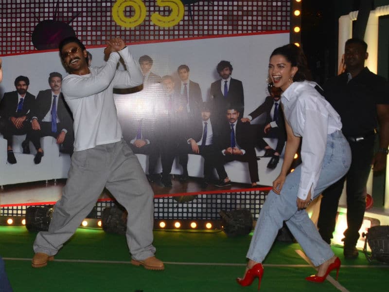 Photo : Ranveer Singh And Deepika Padukone Were At Their Goofiest Best At '83 Party