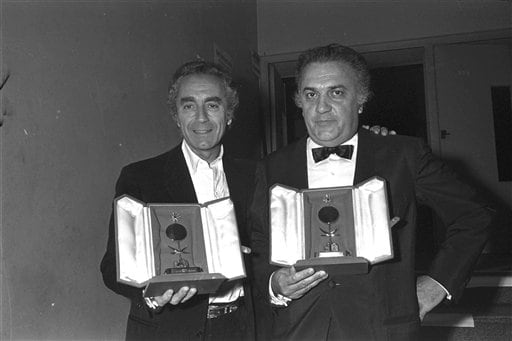 Antonioni , left, and Federico Fellini in this file picture ,May 12 , 1971 in Cannes.
