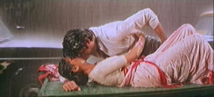 The gorgeous Smita Patil joined Amitabh Bachchan in the famous song <I>Aaj lipat jaayen</i> from the film <I>Namak Halal</i>.