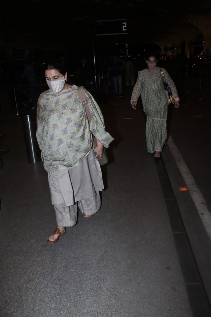 Sara Ali Khan, Ananya Panday And Disha Patani\'s Time To Travel