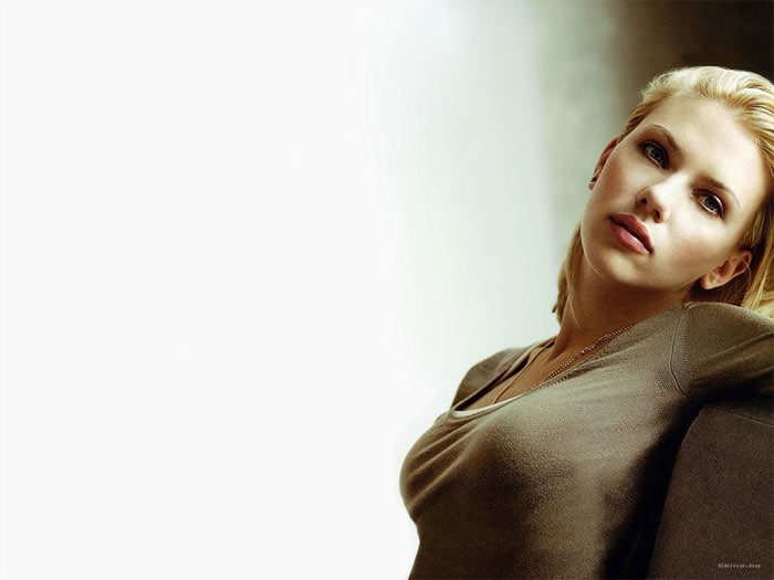 I don\'t try to be sexy: Scarlett Johansson