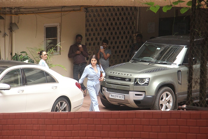 A Busy Monday In Mumbai With Deepika Padukone, Gauri Khan And Malaika Arora
