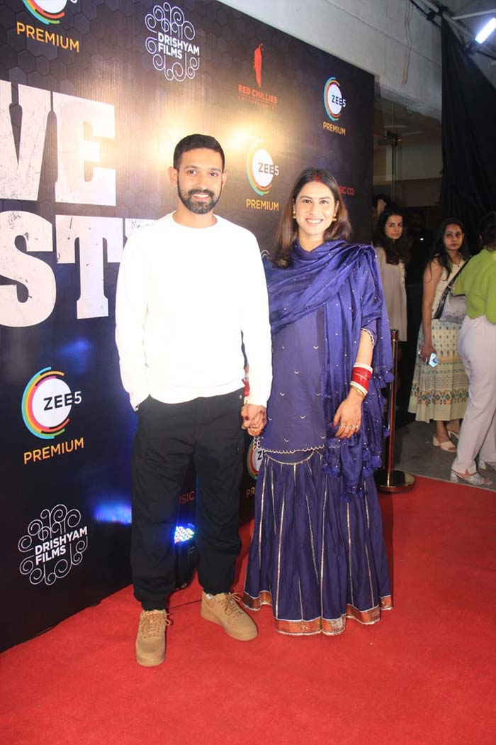 Vikrant Massey along with his wife Sheetal Thakur were all smiles.