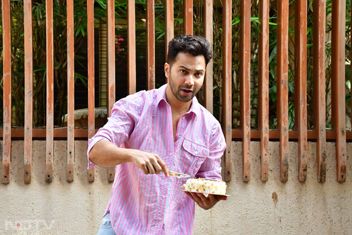 A Round-Up Of Varun Dhawan"s Birthday Celebration With Fans