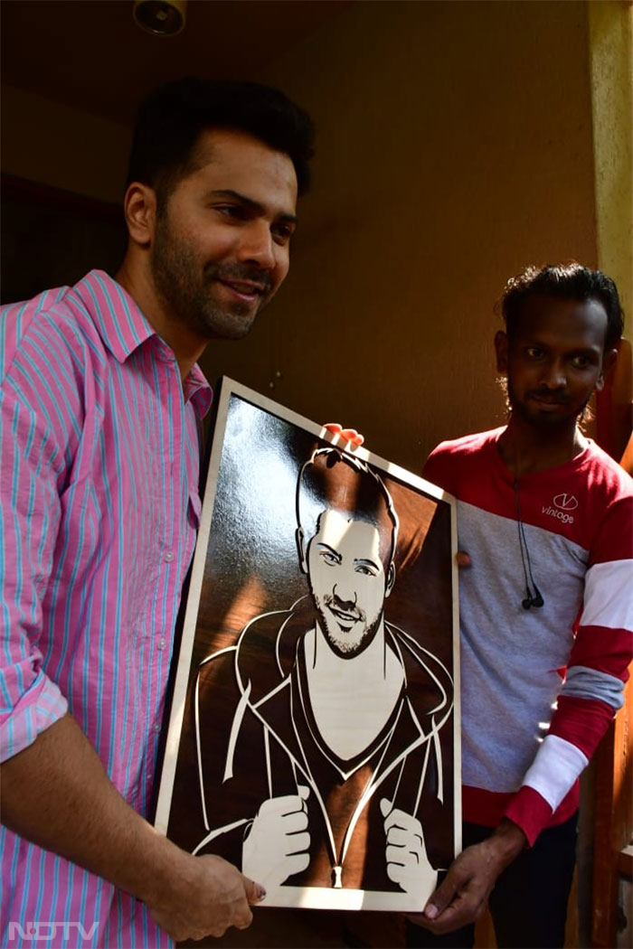 A Round-Up Of Varun Dhawan"s Birthday Celebration With Fans