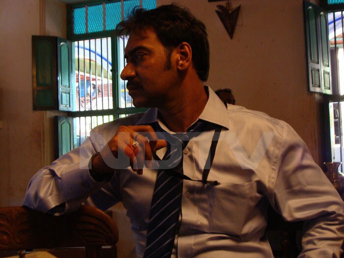 Ajay, Bipasha in Aakrosh