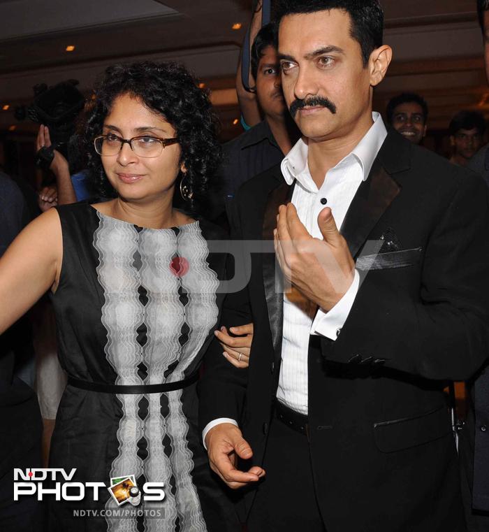 Inside Aamir\'s \'cool\' party