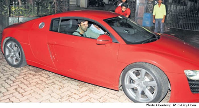 Ranbir goes for a late-night drive
