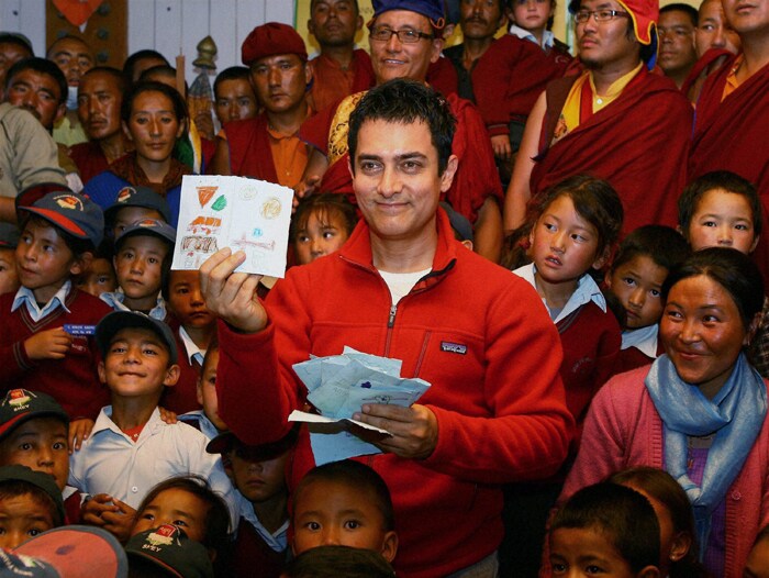 The school which was damaged in the devastating cloudburst nearly two weeks back shot into limelight after it was featured as Aamir aka Rancho's school in the film.<br><br>45-year-old Aamir has a very special attachment with the school, about 15 km from Leh on the Leh-Manali highway. (Text: PTI)