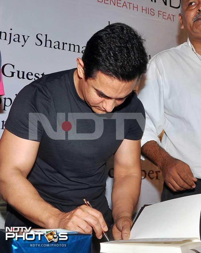 Finally, new-dad Aamir Khan is seen in public