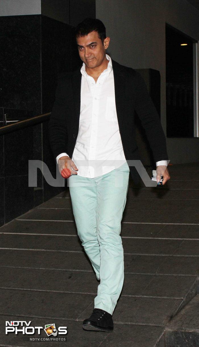 We have no idea where Aamir Khan was going but we couldn't pass up a picture of his pastel pants.