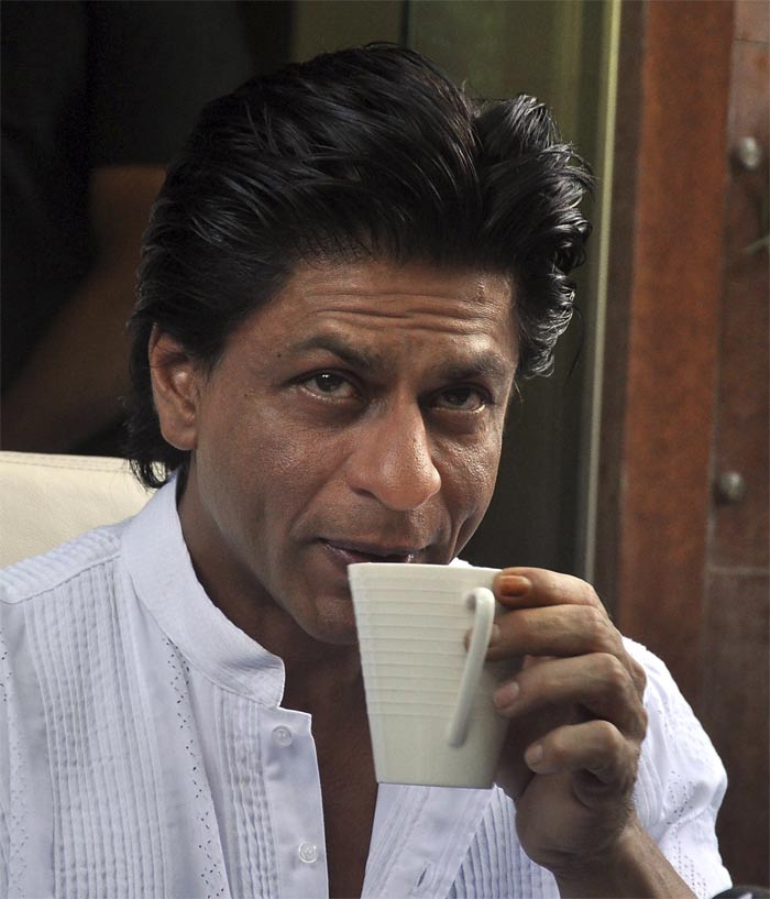 SRK enjoys his cuppa at home.