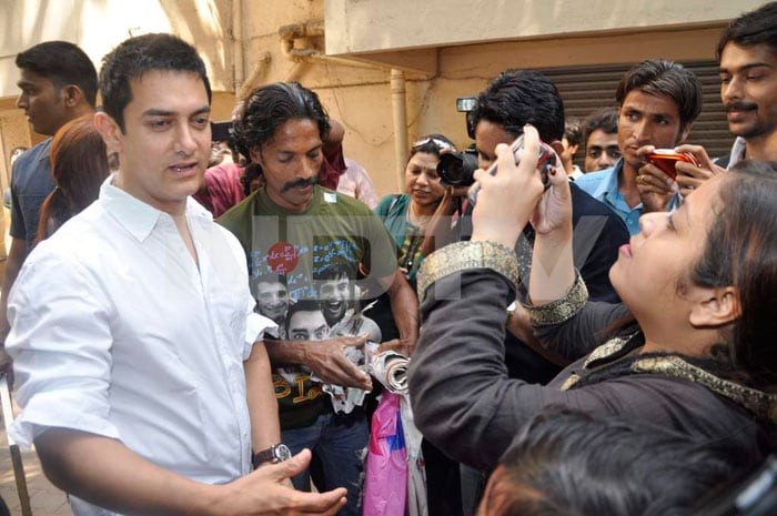 Aamir poses for his fans.