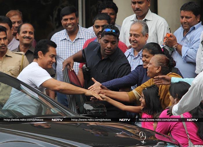 All Wazz Well When Aamir Visited Dilip Kumar at Mumbai Hospital