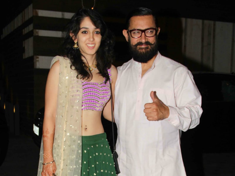 Photo : Aamir Khan And Daughter Ira Catch Up After Dangal Release