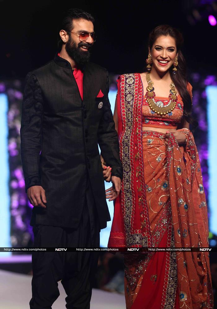 Aamir and Sonakshi Walk for Charity