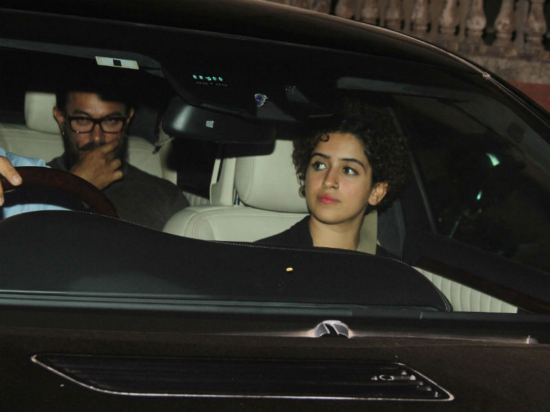 Aamir Khan Just Cannot Get Over <i>Dangal</i> Girls Fatima And Sanya Aamir Khan Just Cannot Get Over <i>Dangal</i> Girls Fatima And Sanya