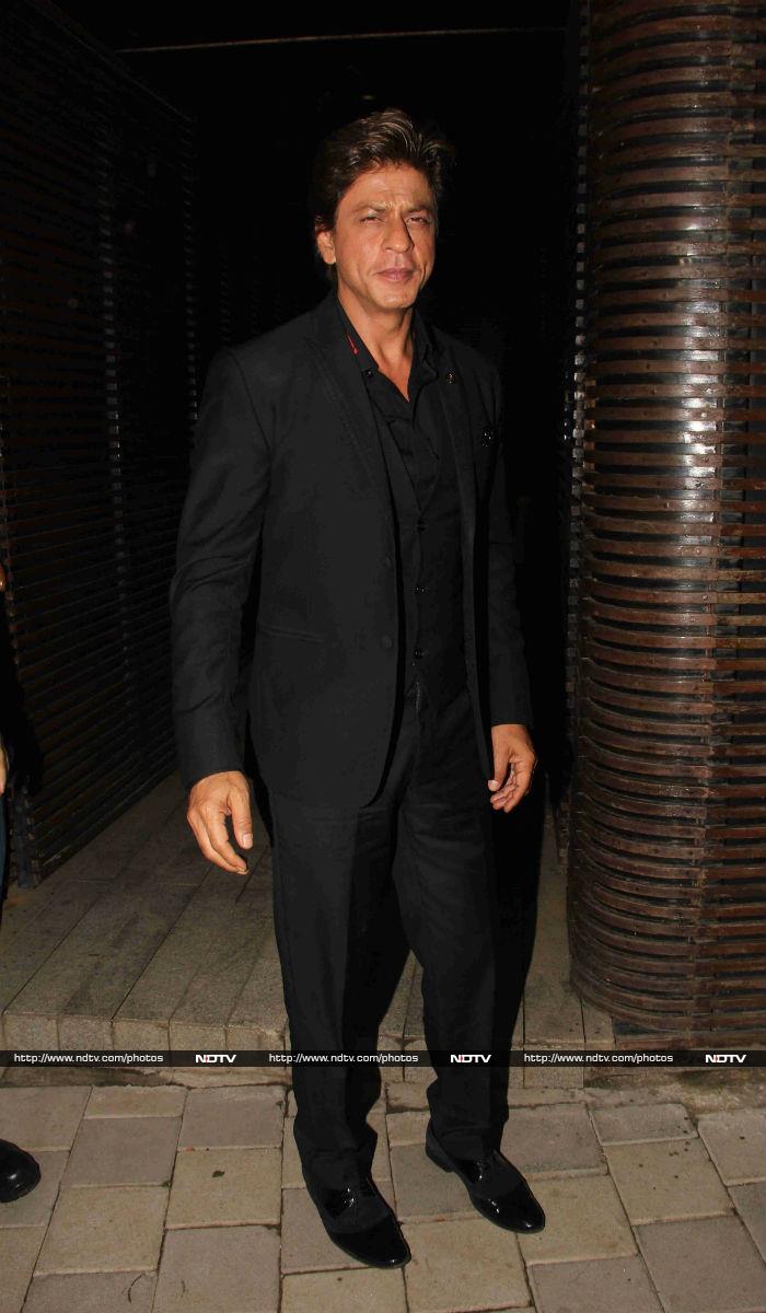 Shah Rukh Khan, Anushka Sharma\'s Party Updates From  Ground Zero
