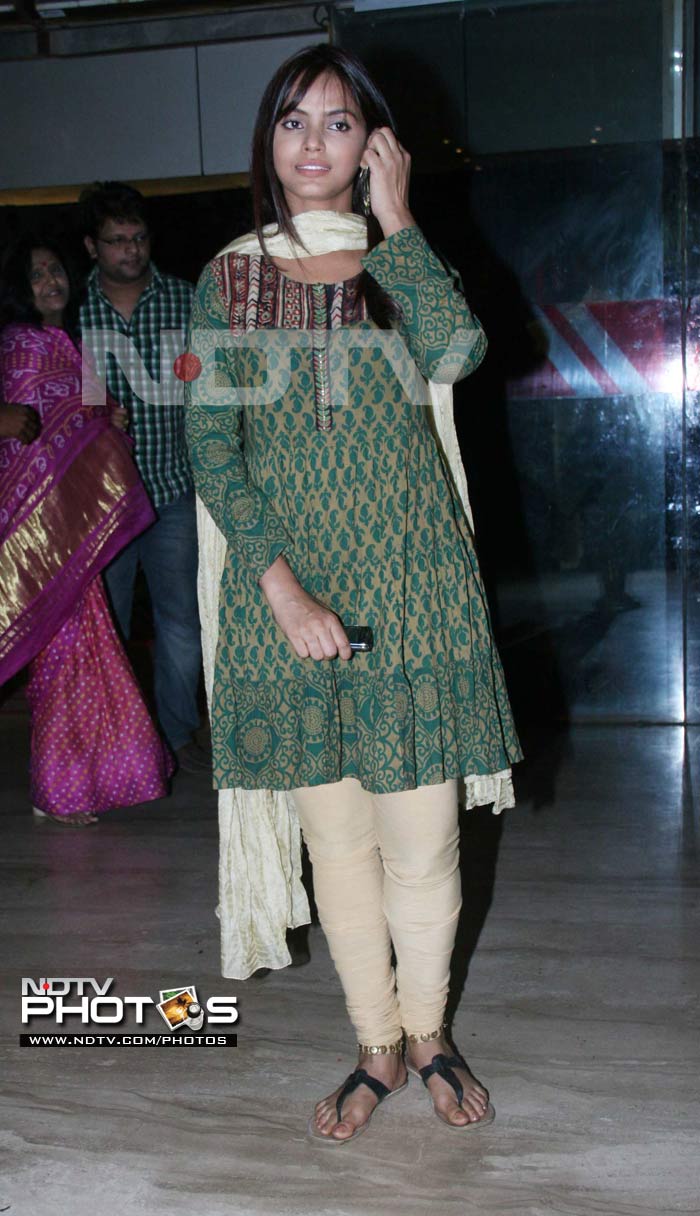 Big B, Deepika, Saif at <i>Aarakshan</i> premiere