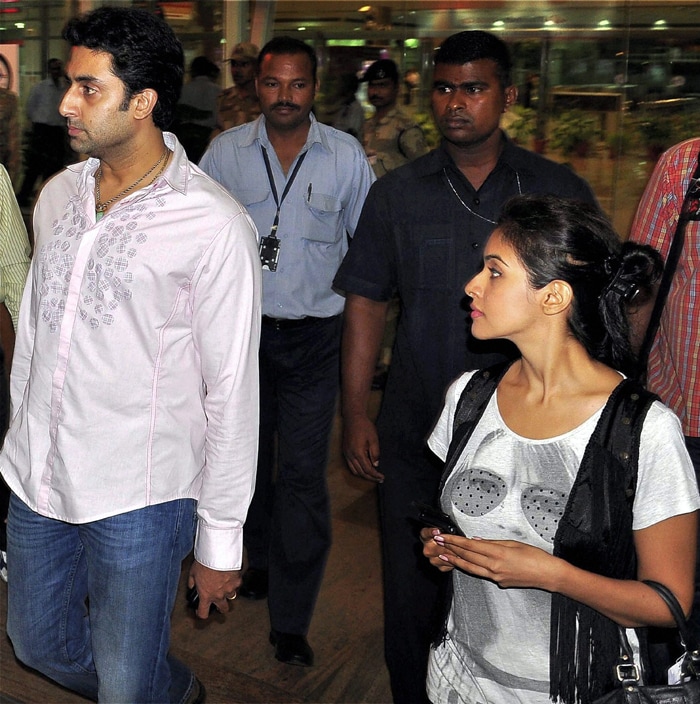 Spotted: Abhishek, Asin at Jaipur Airport