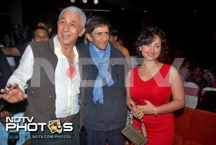 First Look: Dev Anand unveils his new film Chargesheet