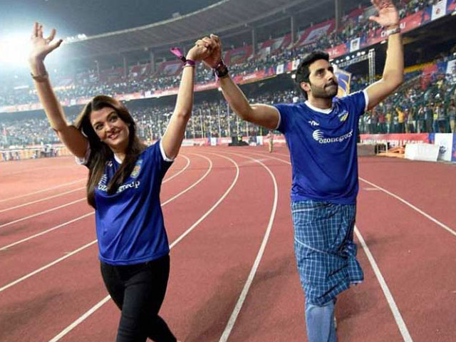 Love Over Football: Ash, Abhishek
